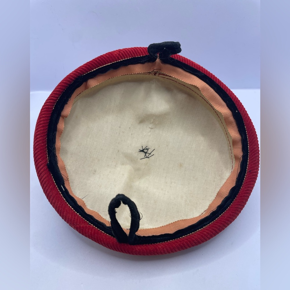 Vintage 60s MCM Red & Black Corduroy Calot Partial Hat / Fascinator W Puff - Picture 6 of 8